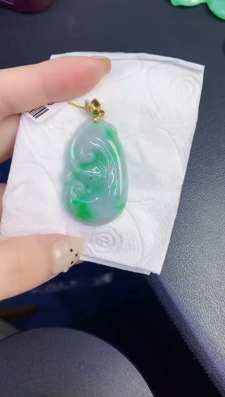 颈饰未镶嵌翡翠缅甸天然翡翠A货