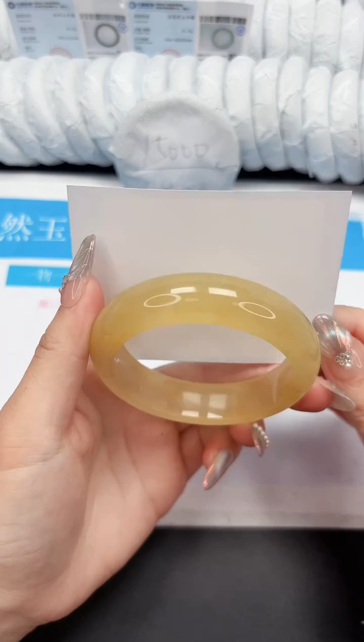 【闪购商品】石英质玉手镯未镶嵌121-59.1