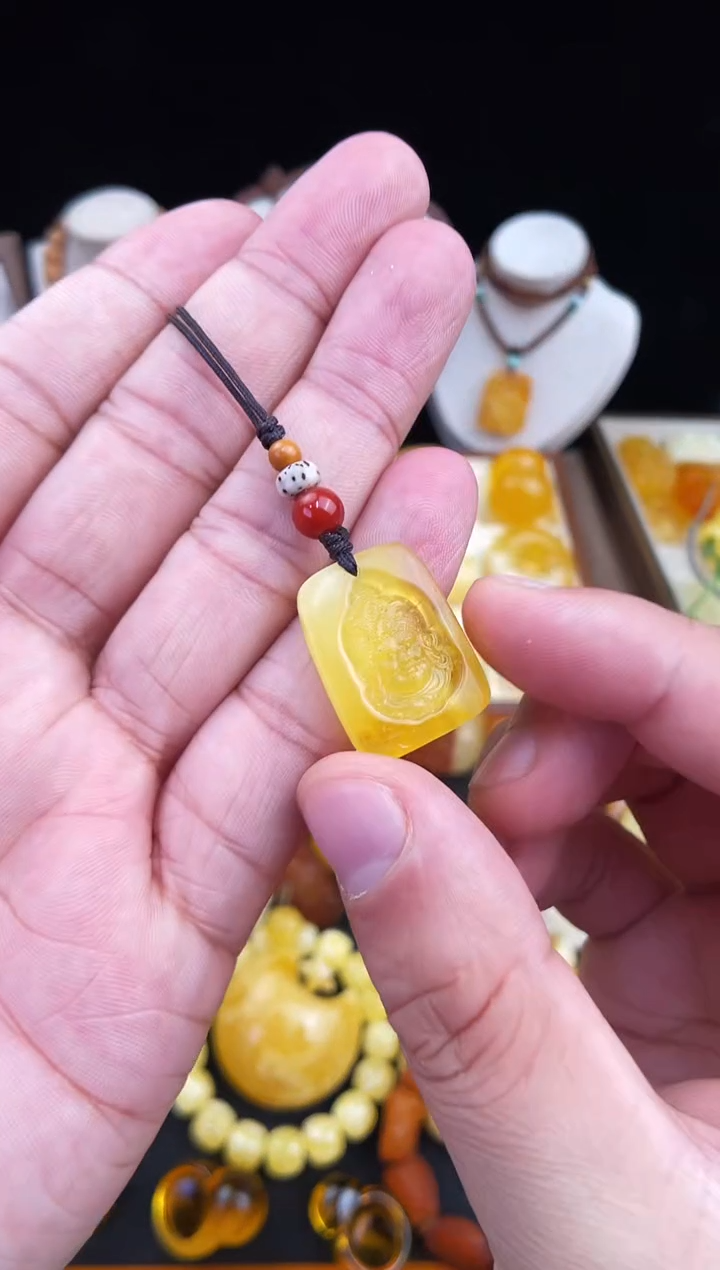 琥珀未镶嵌珠宝奇石柒月