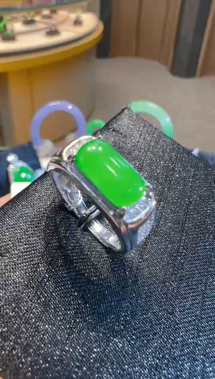 【闪购商品】翡翠戒指合金多样性发货一件