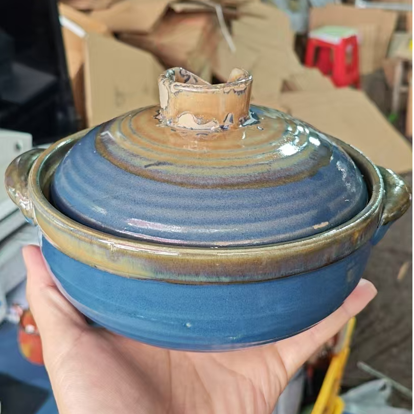 国营老瓷，微瑕介意勿拍，宝石蓝窑变砂锅2只，直径18cm