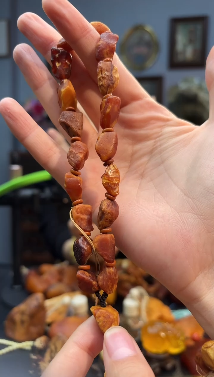 手串琥珀未镶嵌手持