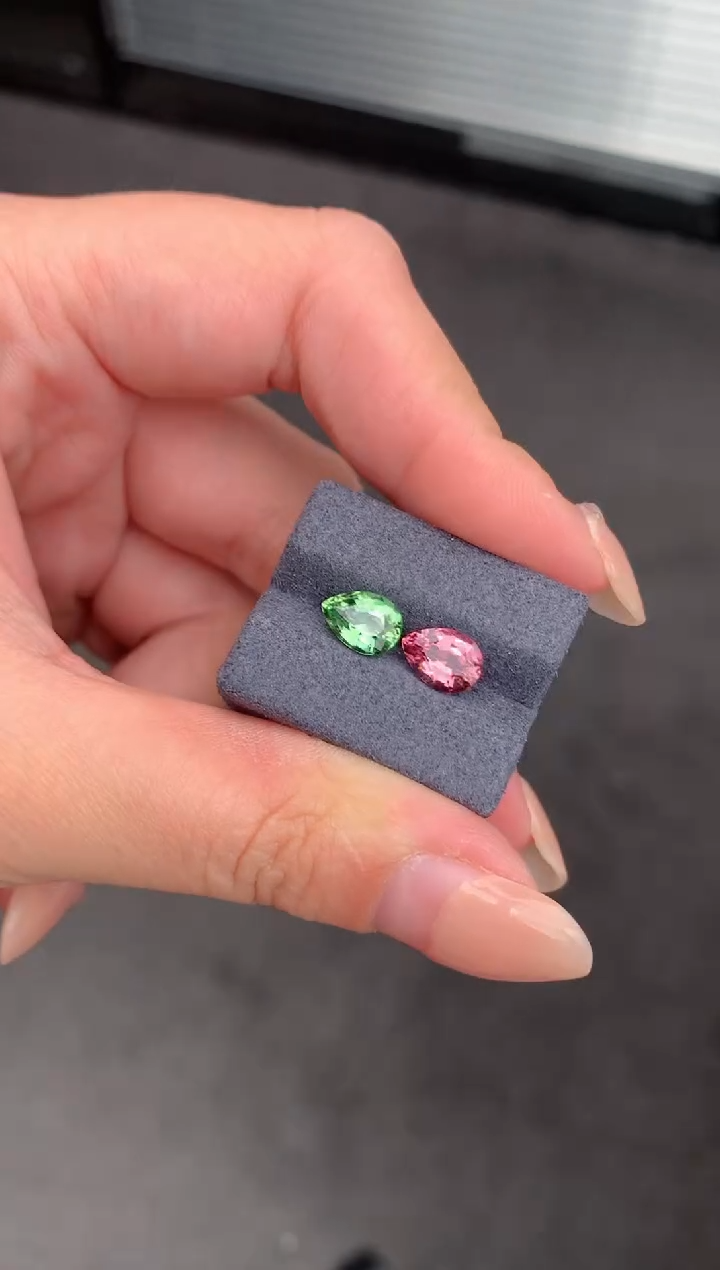 【闪购商品】碧玺裸石未镶嵌2.55ct碧玺配对