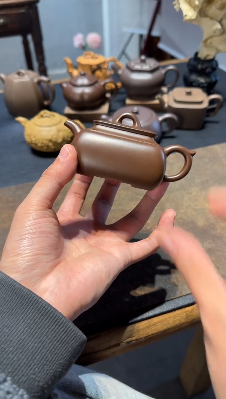 茶壶紫砂吴*长四方 紫砂壶