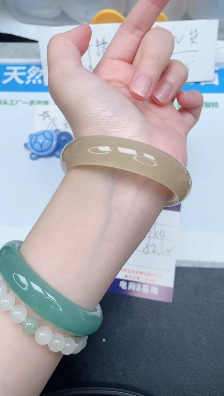 石英质玉手镯未镶嵌109-2.6