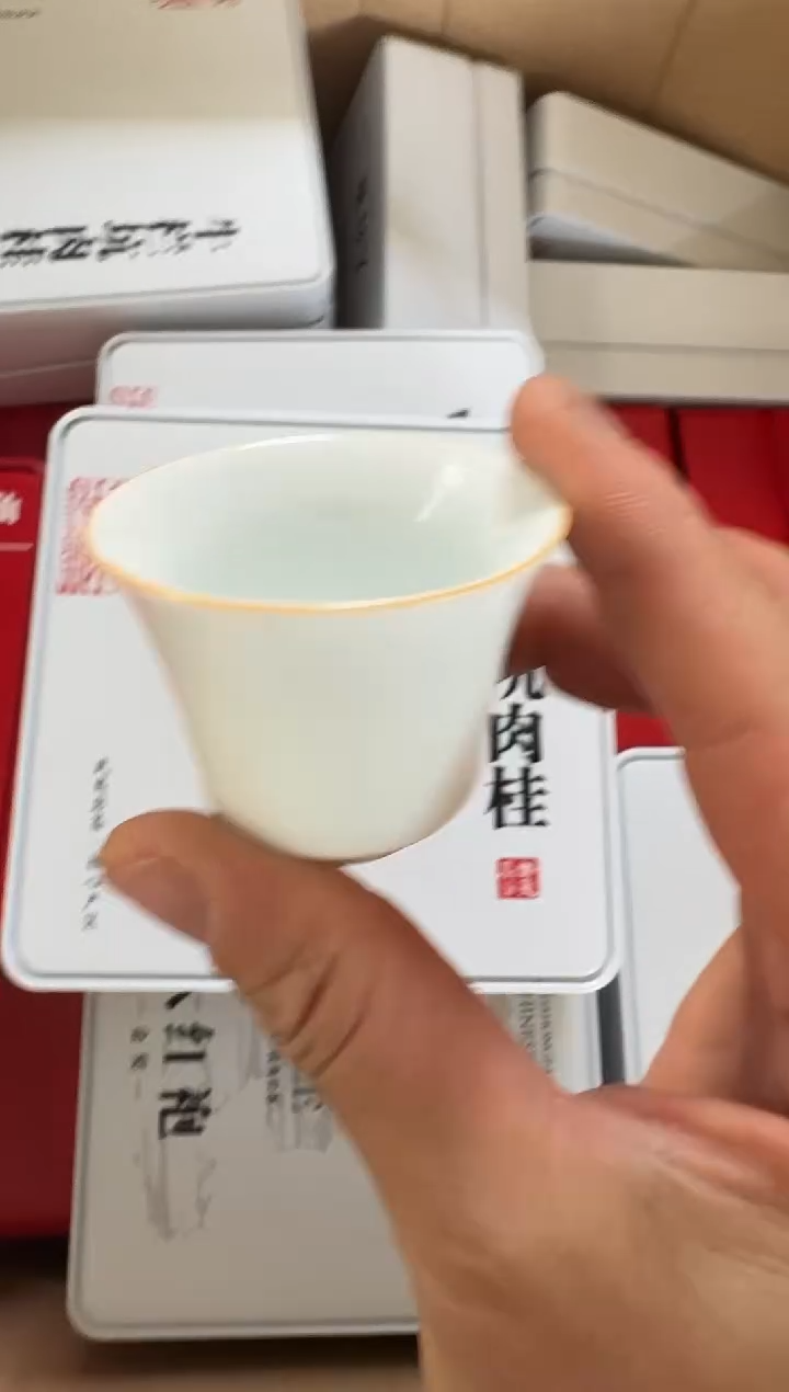 铁盒牛12泡主人杯·····