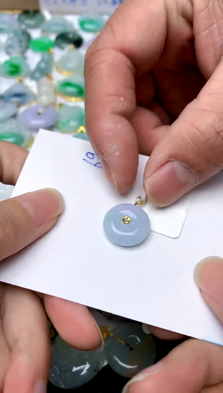 【闪购商品】翡翠颈饰18K金镶嵌69天然A货翡翠