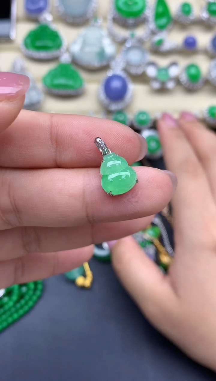 翡翠18K金镶嵌颈饰237-中国好珍宝