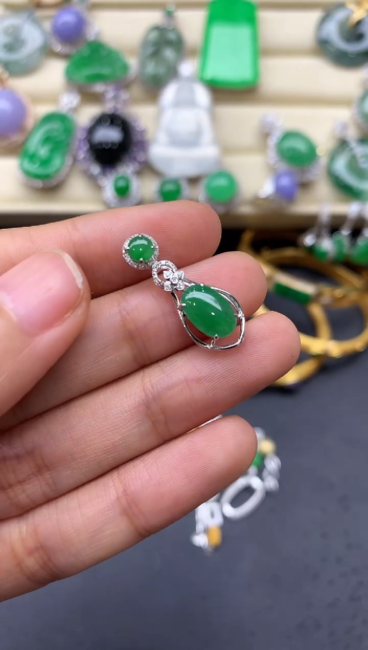 翡翠18K金镶嵌颈饰224-中国好珍宝