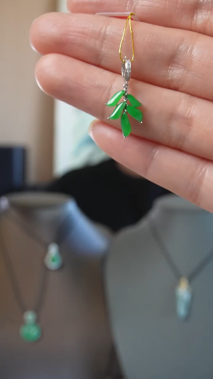 【闪购商品】翡翠颈饰18K金镶嵌天然缅甸翡翠吊坠