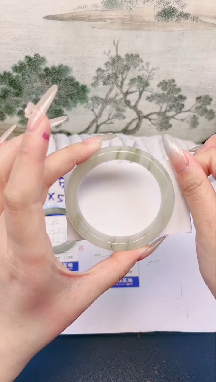 【闪购商品】石英质玉手镯合金61