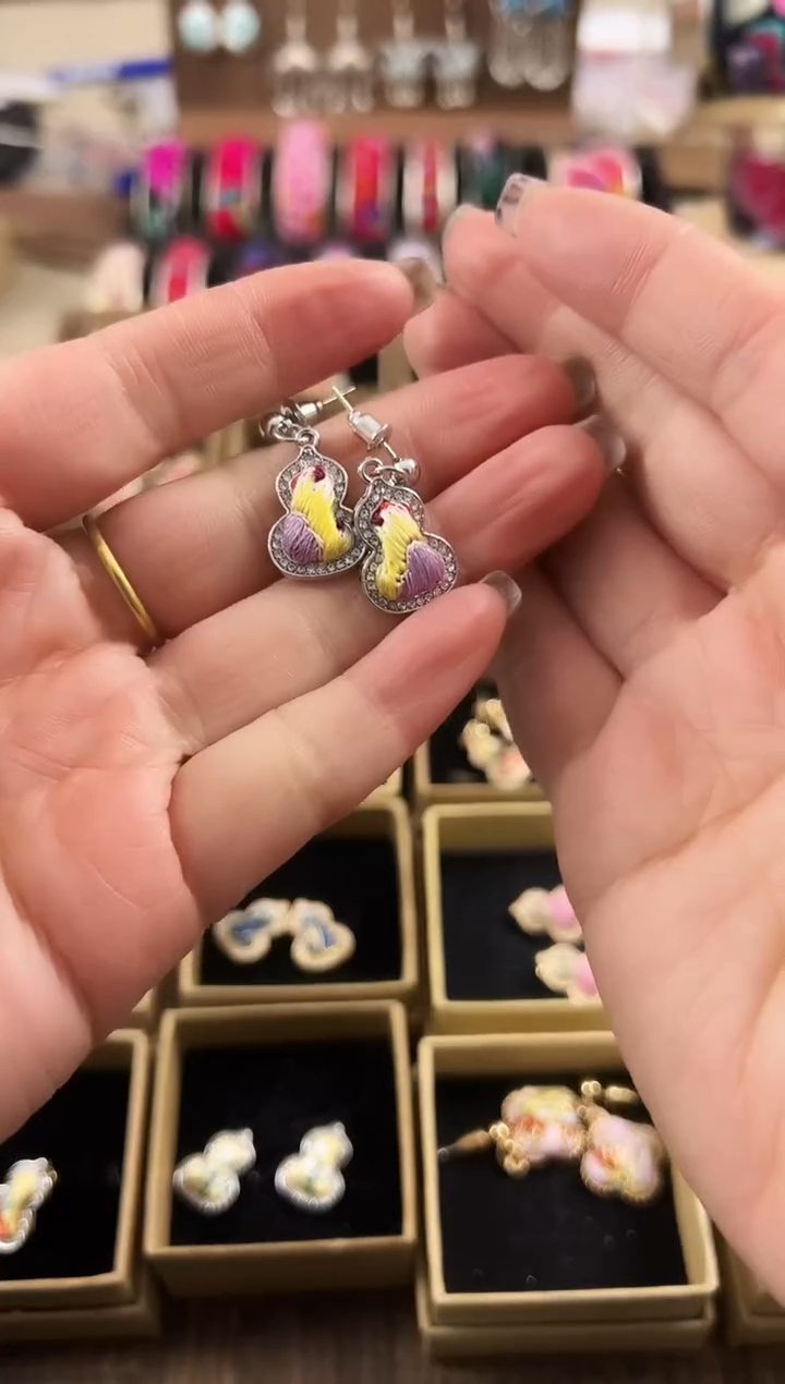 【闪购商品】织绣民族风老绣饰品538