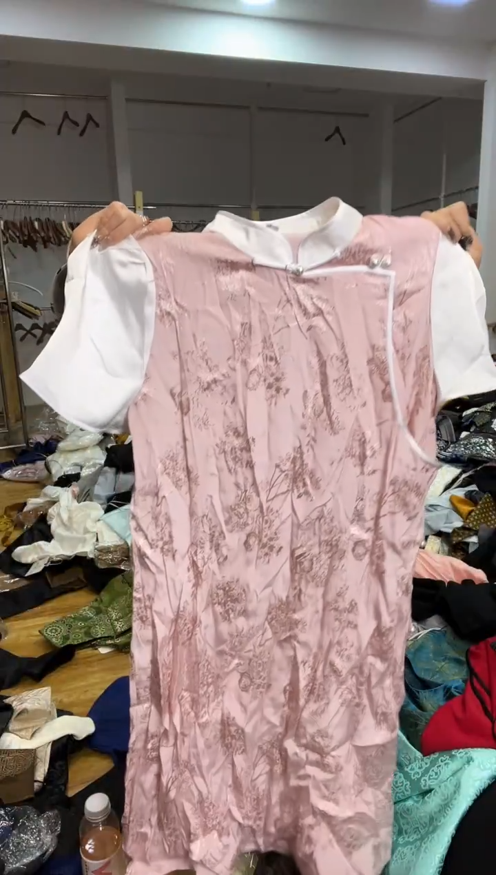 2XL码    125-135斤  裙子  无腰带  瑕疵