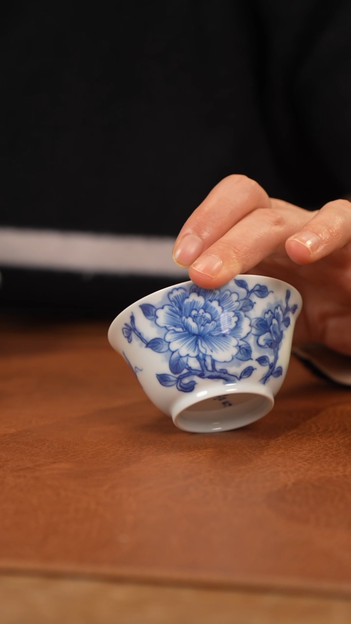 【闪购商品】杯古月芙蓉撇口杯