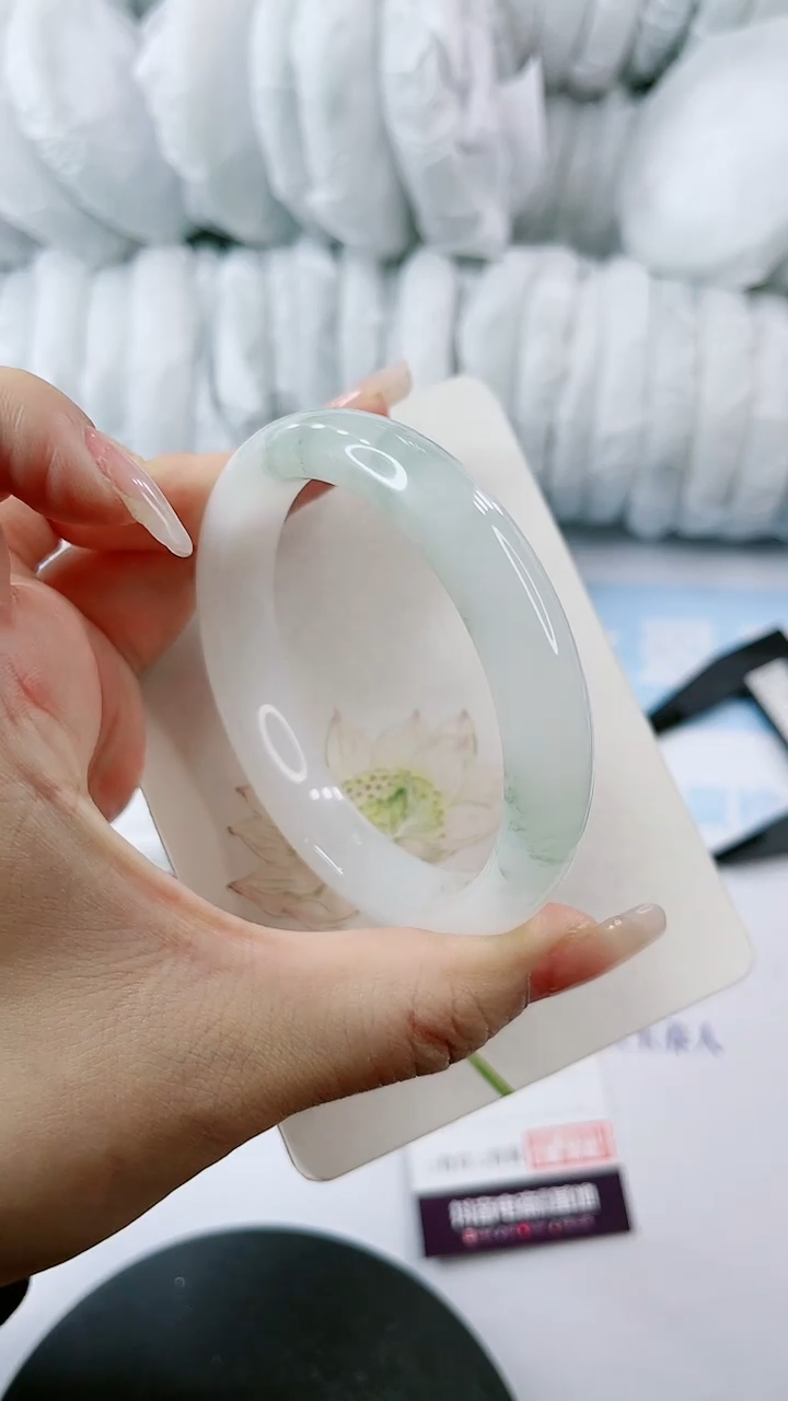 【闪购商品】石英质玉手镯未镶嵌0934534085-多样性发货