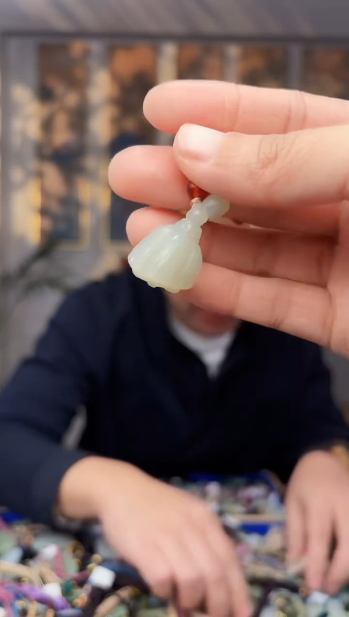 【闪购商品】和田玉挂件未镶嵌拍一发一