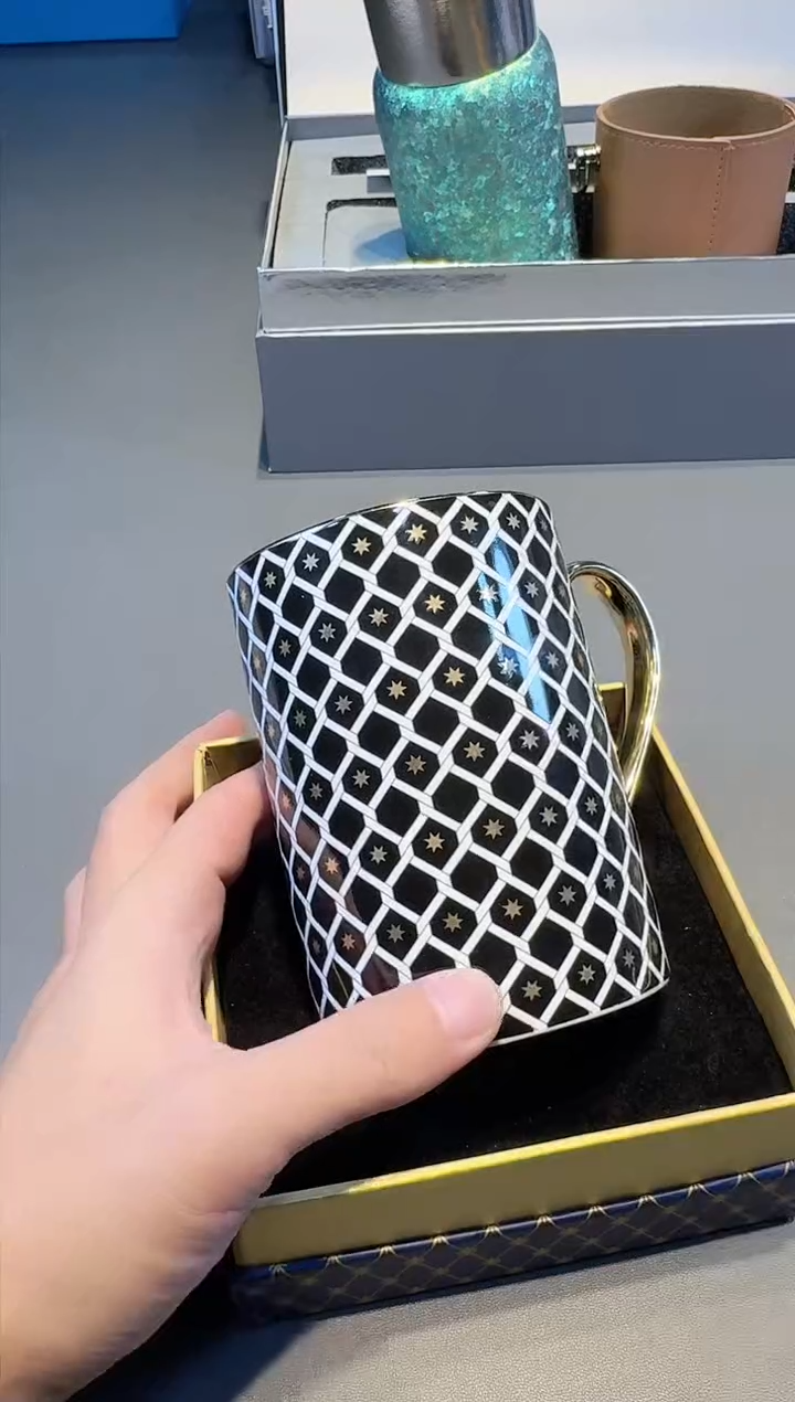 【闪购商品】瓷片新号开播啦全场福利保正保真