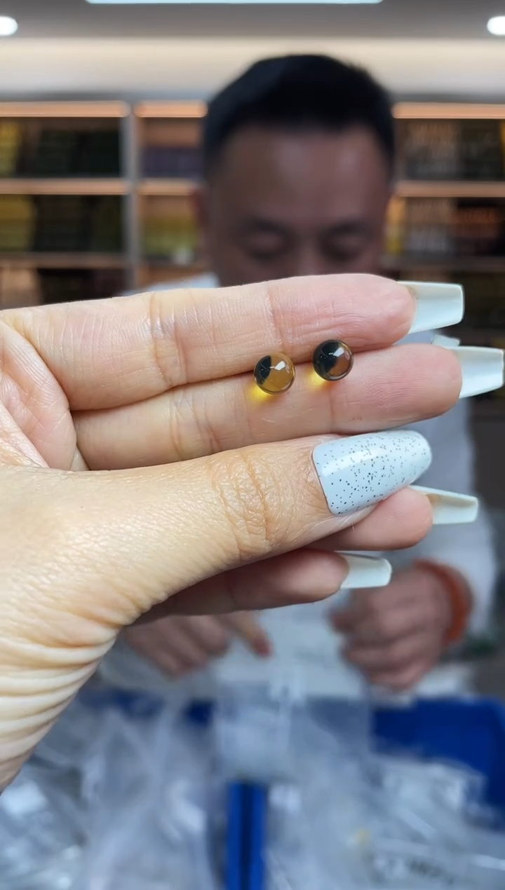 【闪购商品】蓝珀裸石未镶嵌多样性发一件