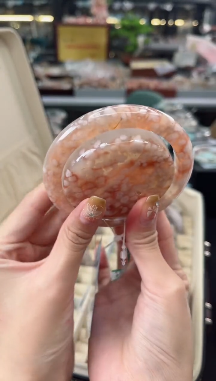 【闪购商品】石英质玉手镯未镶嵌63圈口（赠品镯心）S9097