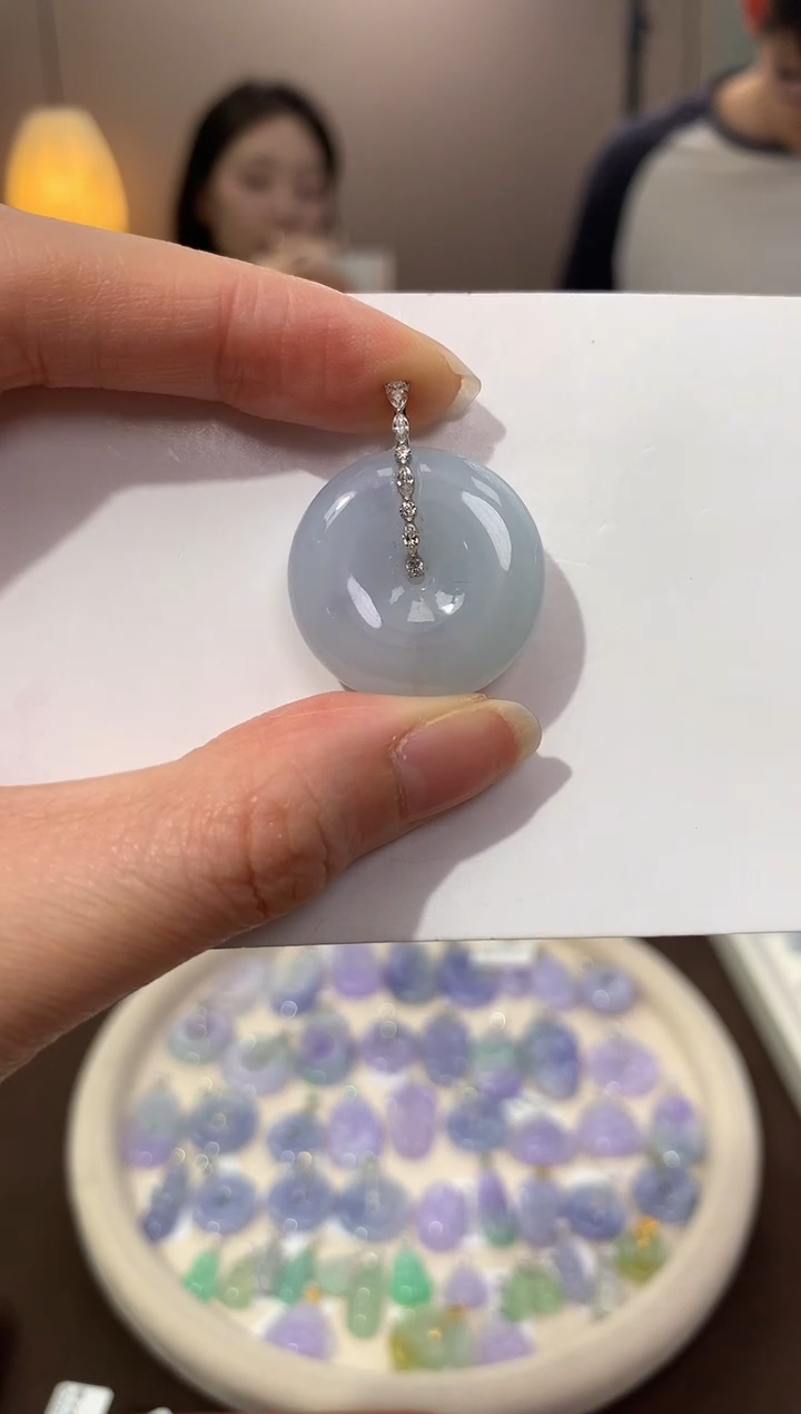 翡翠18K金镶嵌颈饰天然缅甸a货翡翠