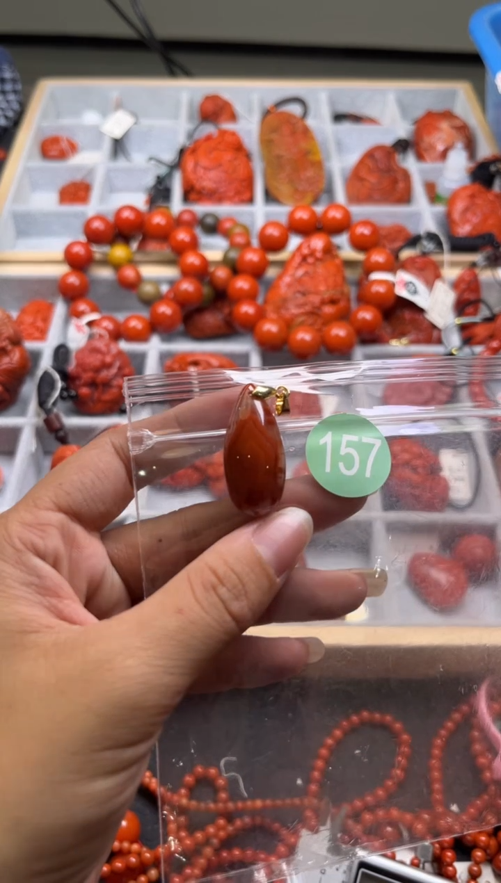 南红玛瑙未镶嵌珠宝奇石157
