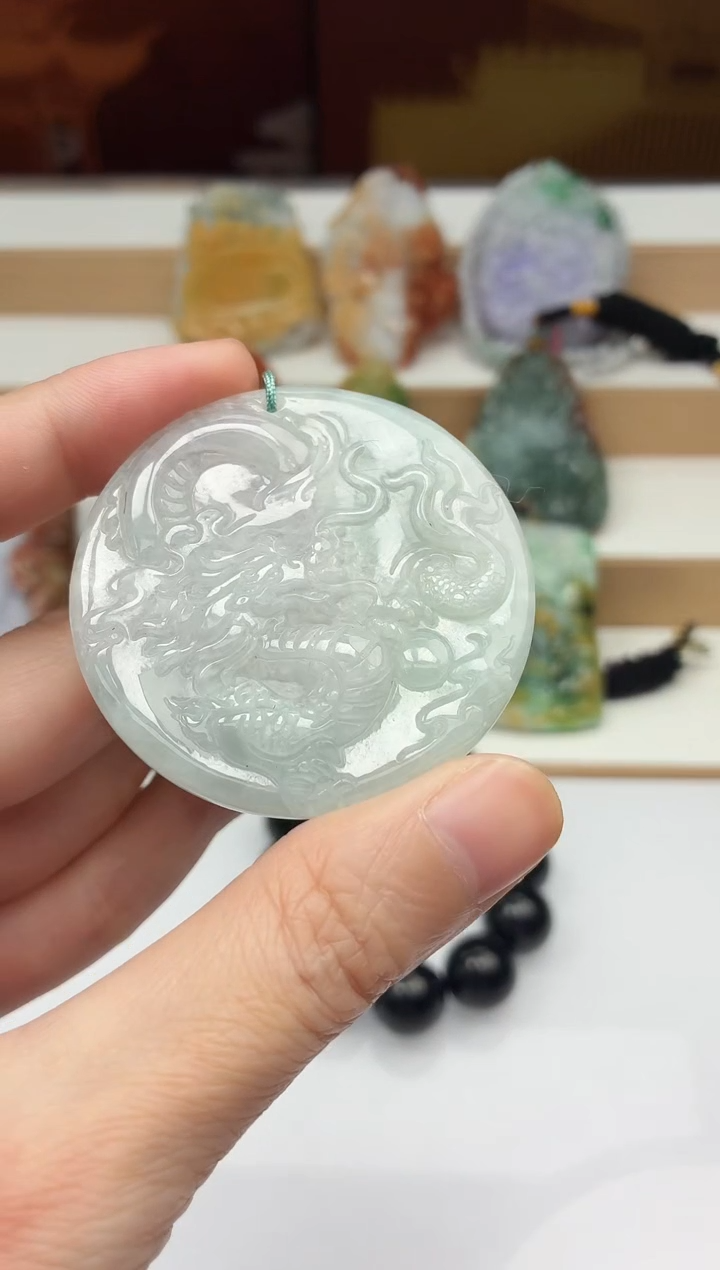 颈饰未镶嵌翡翠牌子