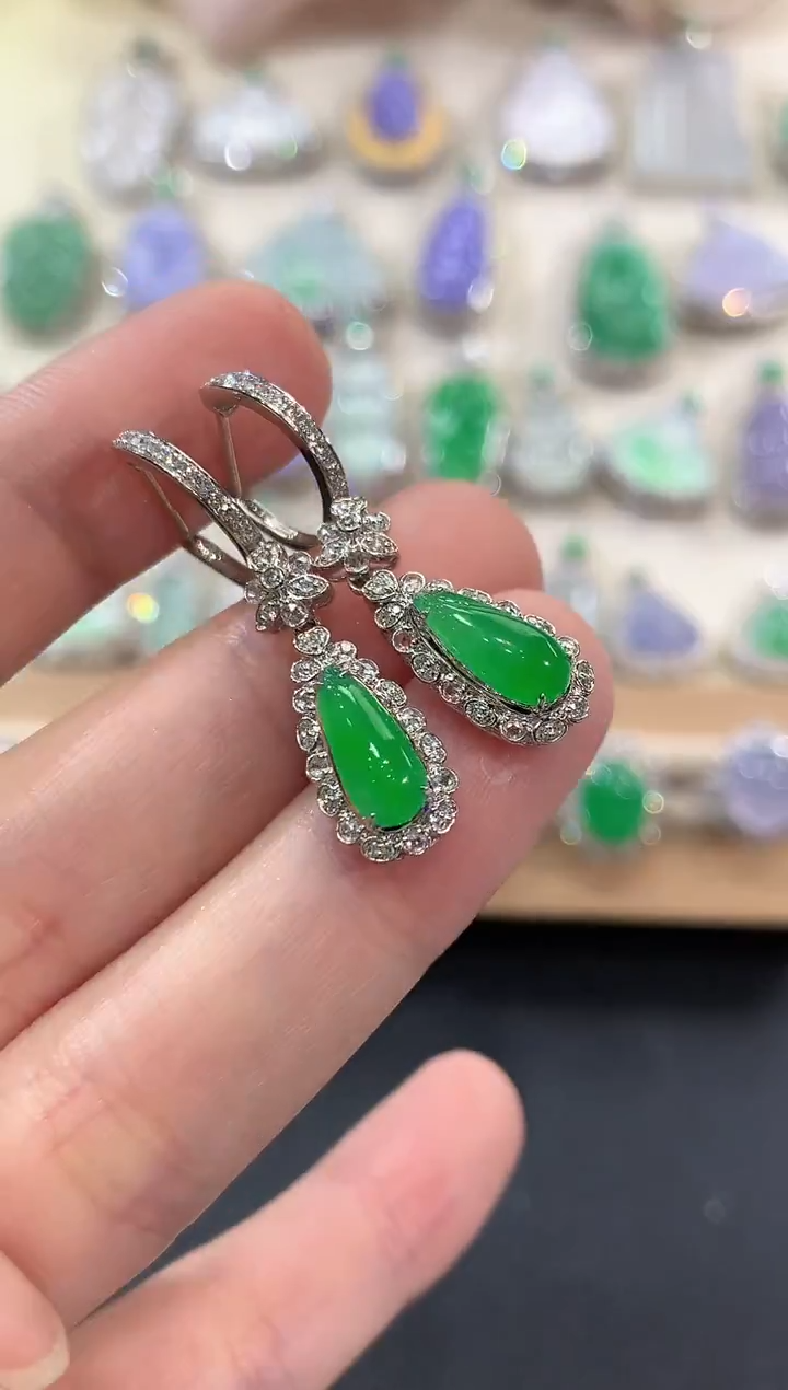 18K金镶嵌翡翠耳饰冬日珠宝E139