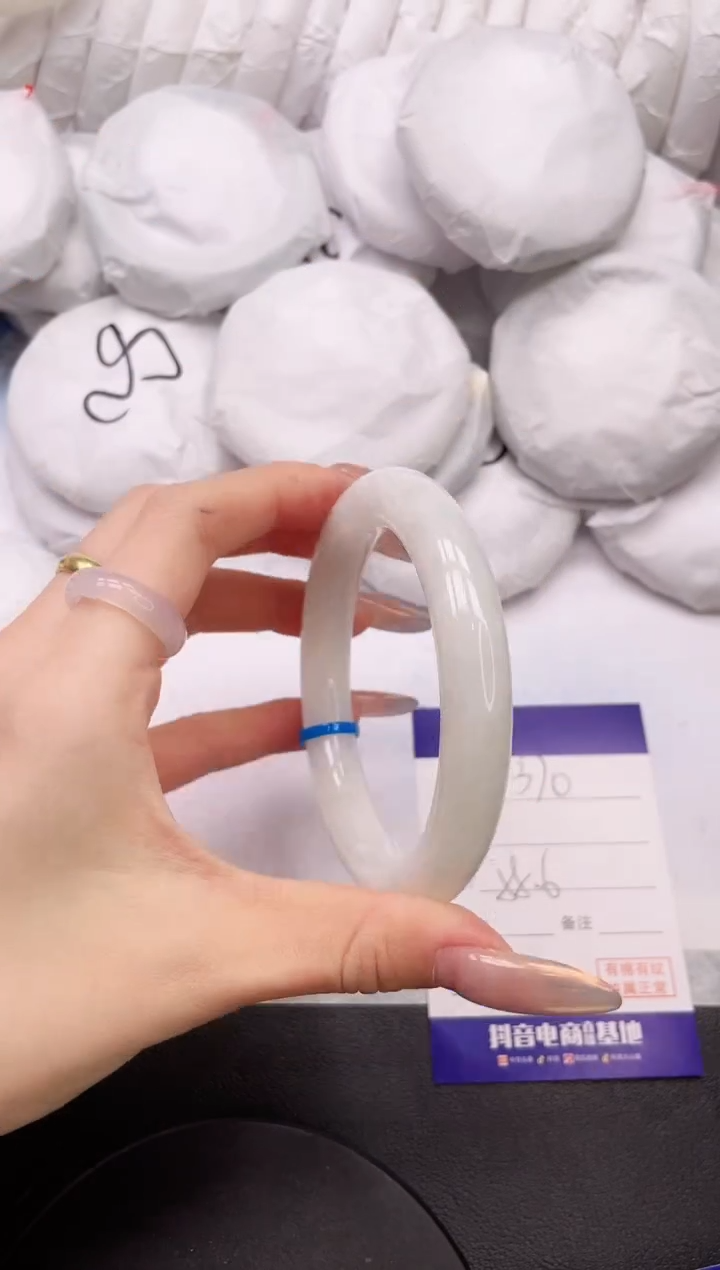 【闪购商品】和田玉手镯未镶嵌16K370-58