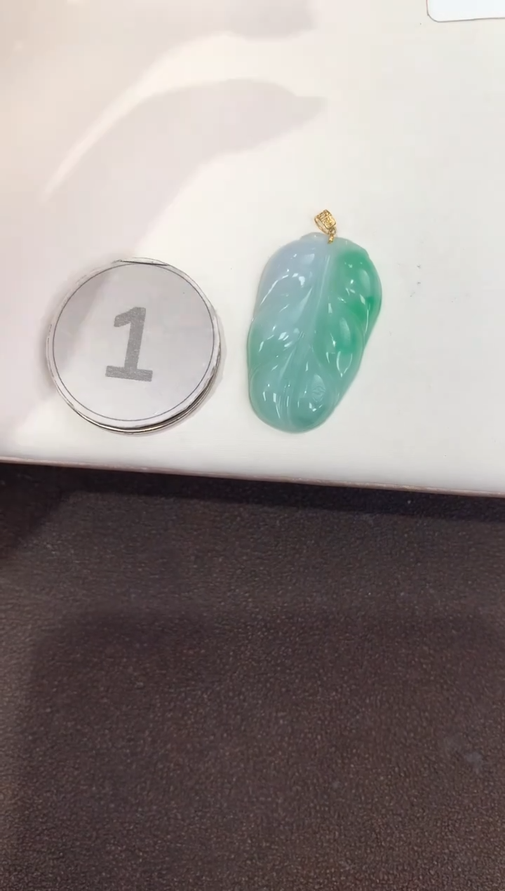 颈饰18K金镶嵌翡翠天然缅甸a货翡翠