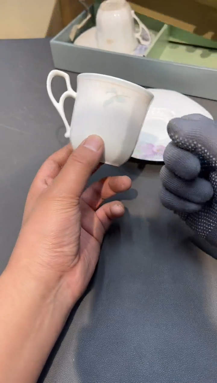 陶瓷向*工艺品小四孤品收藏