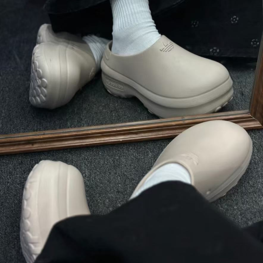 Adidas三叶草夏季新款时尚潮流外穿增高厚底休闲凉拖厨师鞋IE7052