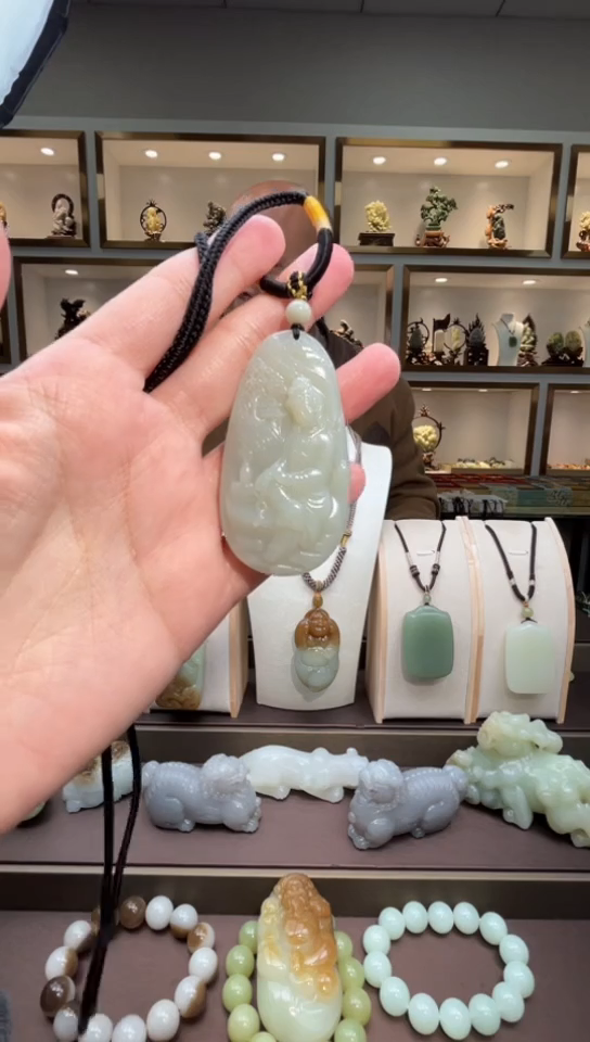 颈饰未镶嵌和田玉1