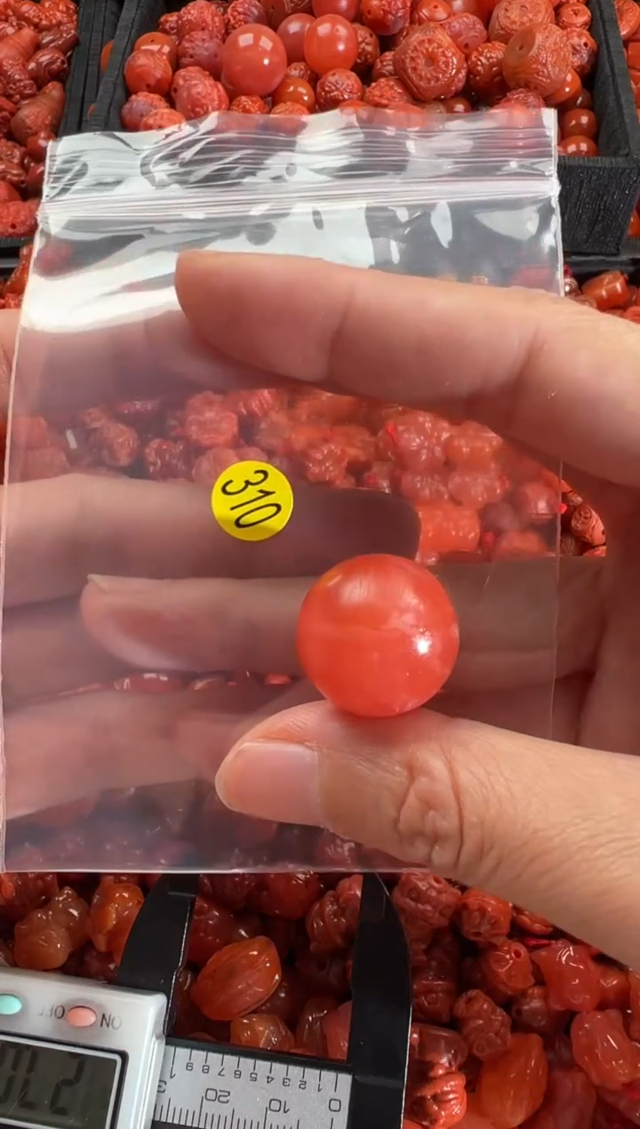 【闪购商品】南红玛瑙颈饰未镶嵌1