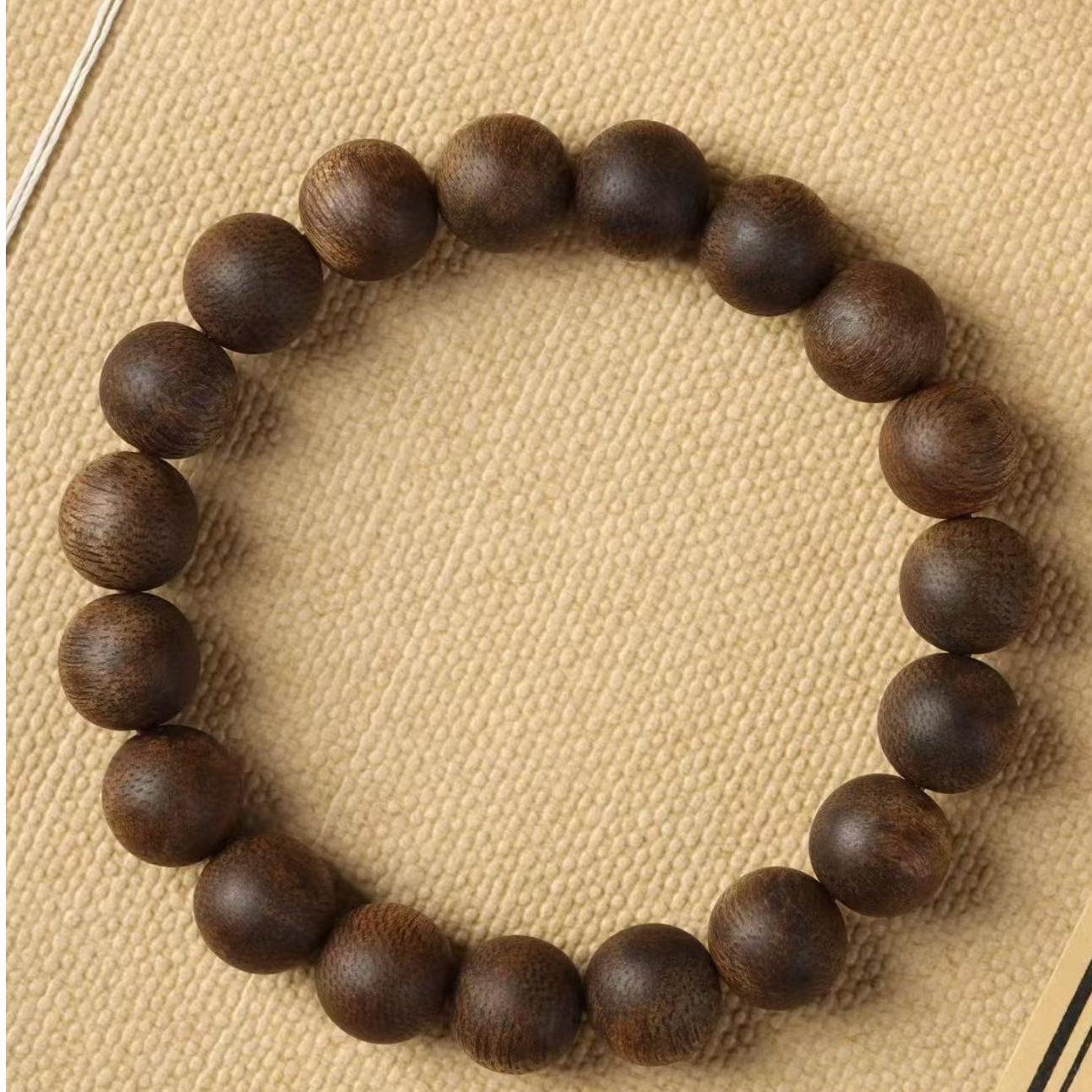 展示链接-越南芽庄沉香老料手串/15g/0.9mm