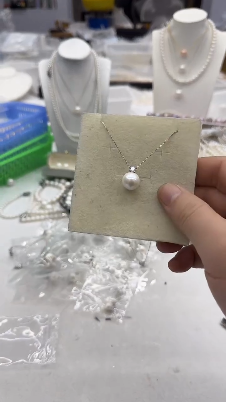 吊坠(赠链)未镶嵌淡水珍珠12-13mm 白珠王妃