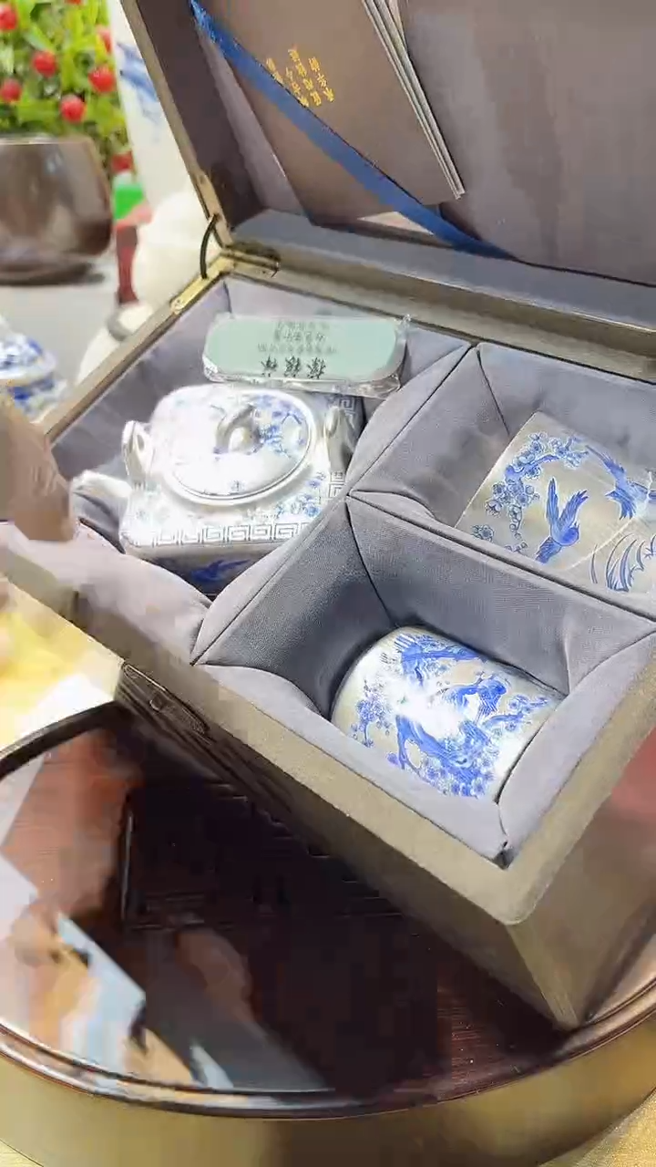 瓷片德艺茶器直播间@@提梁银壶喜上眉梢