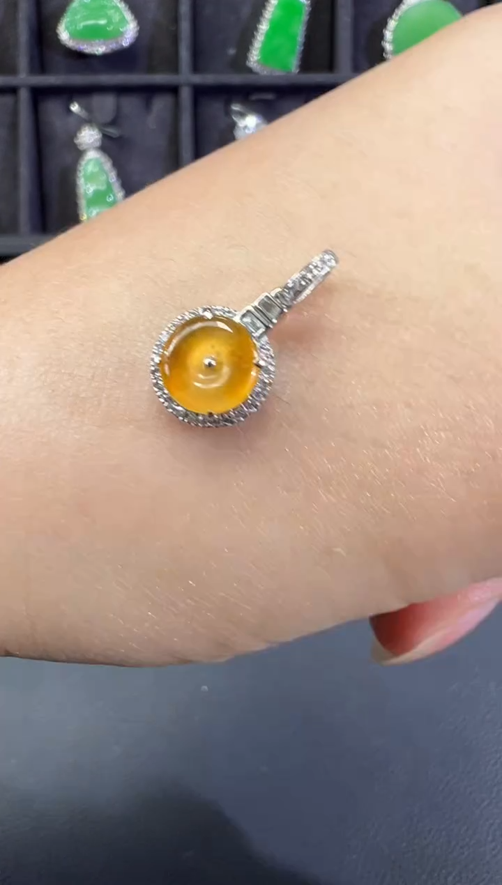 吊坠(不含链)18K金镶嵌翡翠A06|1500