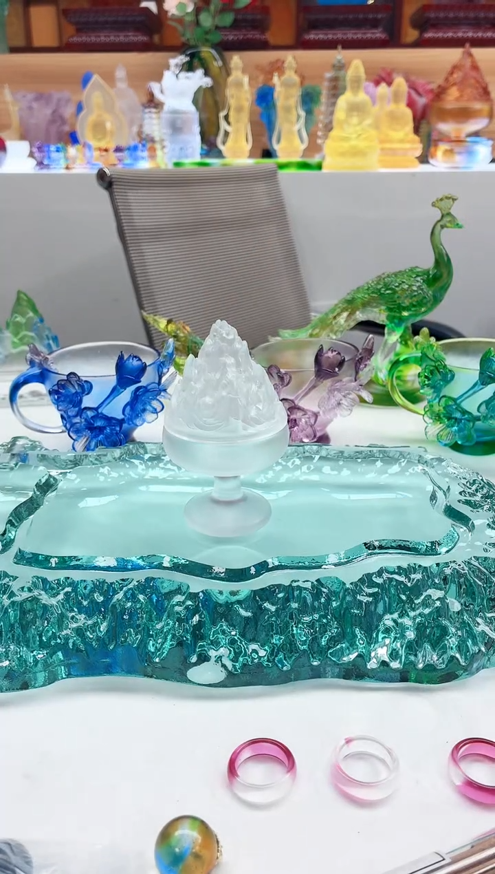 手工艺品琉璃白色博山炉10*6*4公分