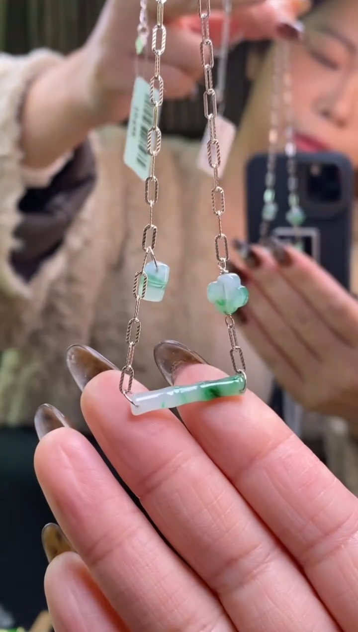 颈饰银S925镶嵌翡翠净货19458