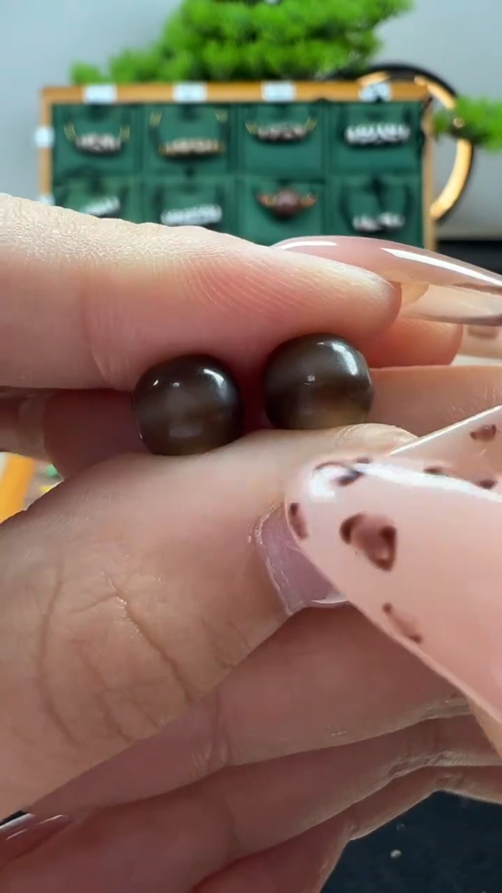 玛瑙/玉髓（覆膜）颈饰未镶嵌30.（微瑕）