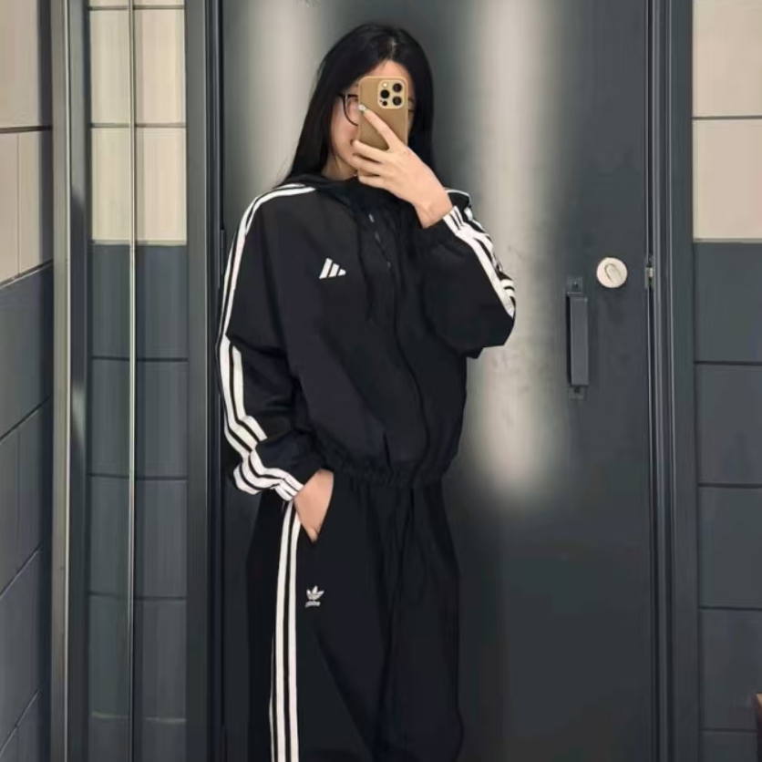 adidas阿迪达斯 新款经典连帽时尚百搭运动休闲夹克外套JZ2162