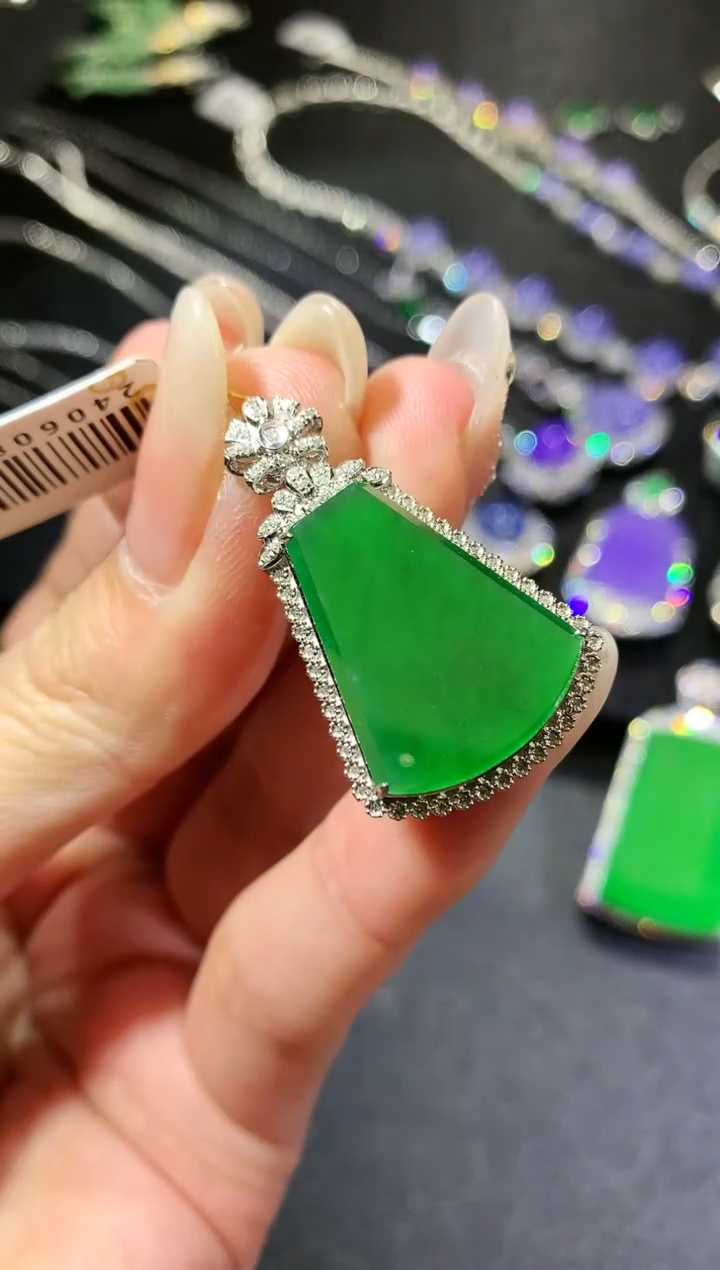 【闪购商品】翡翠吊坠(不含链)18K金镶嵌45-无事牌