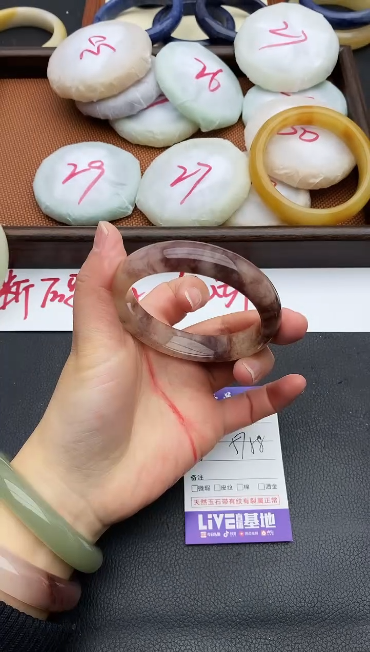 未镶嵌手镯石英质玉185+57/58