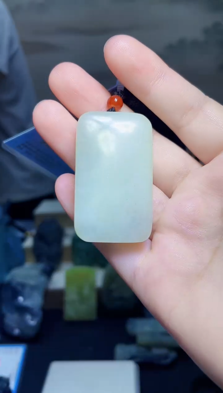 和田玉未镶嵌颈饰1