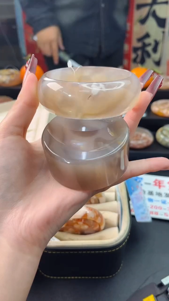 【闪购商品】石英质玉手镯未镶嵌赠送镯心（61圈口）