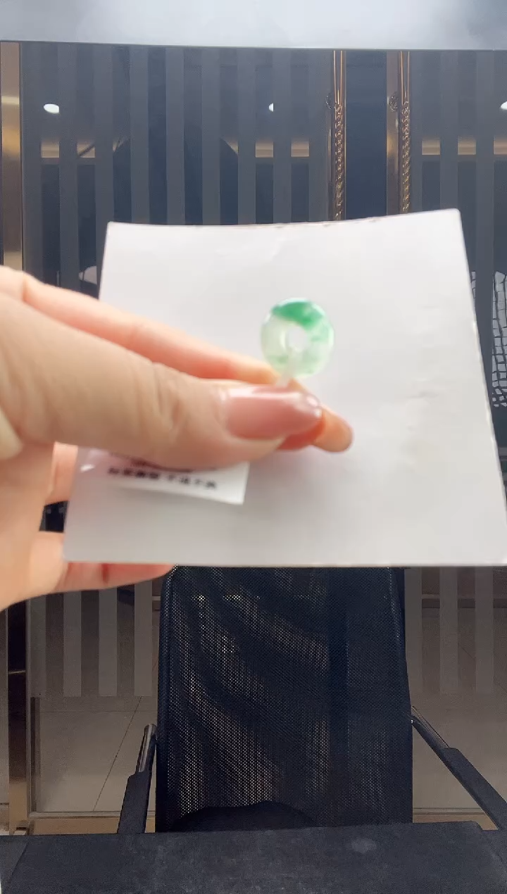 未镶嵌手镯石英质玉（非洲翠）11