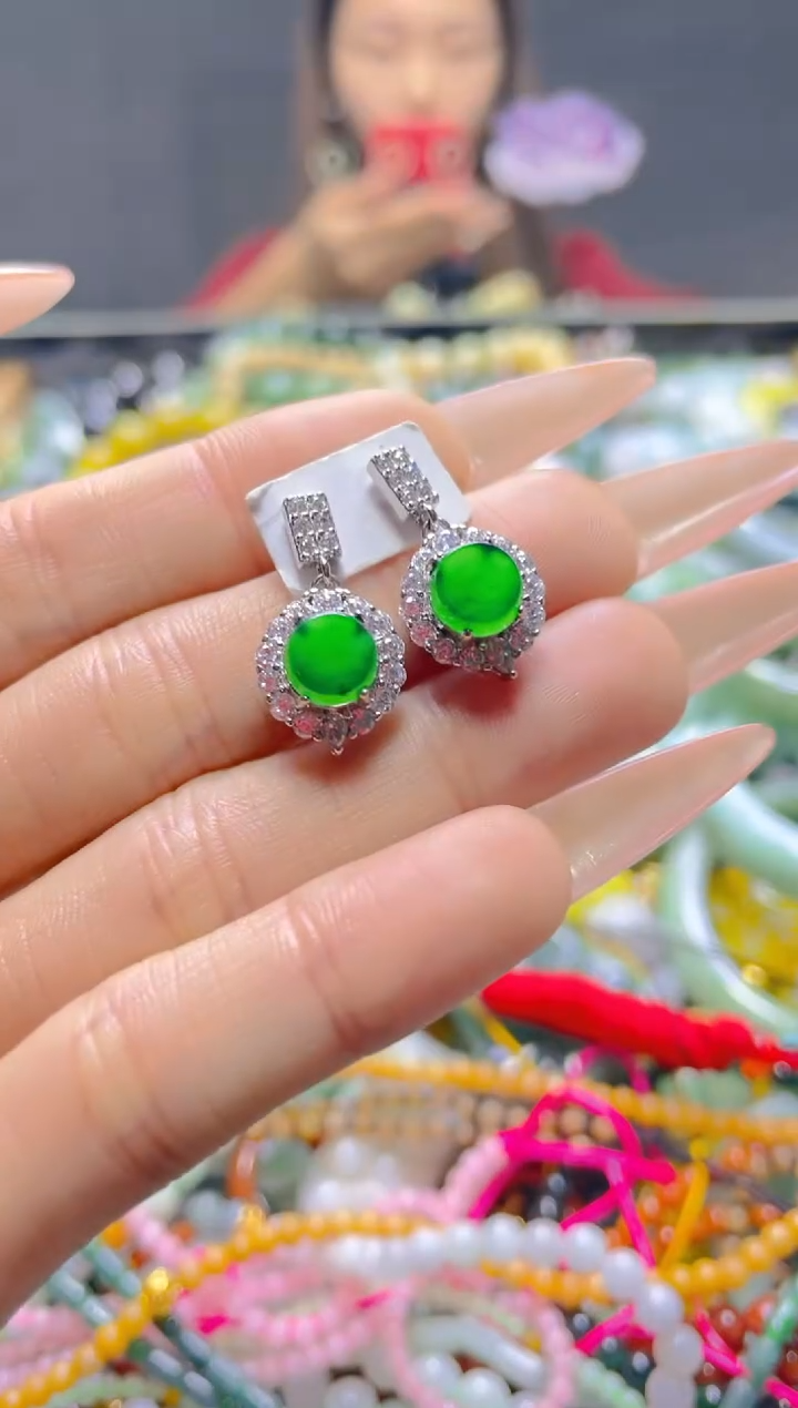 颈饰未镶嵌翡翠/R/翡翠A货，一件也是批发价