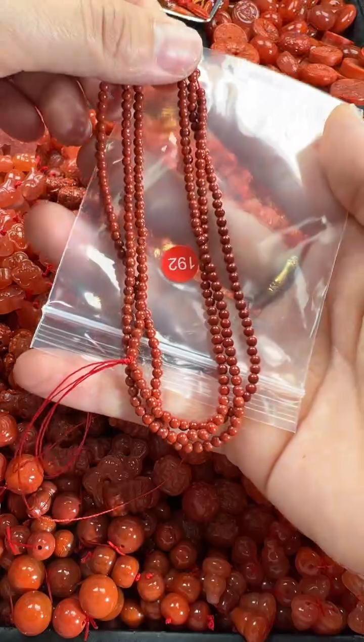 【闪购商品】南红玛瑙颈饰未镶嵌1