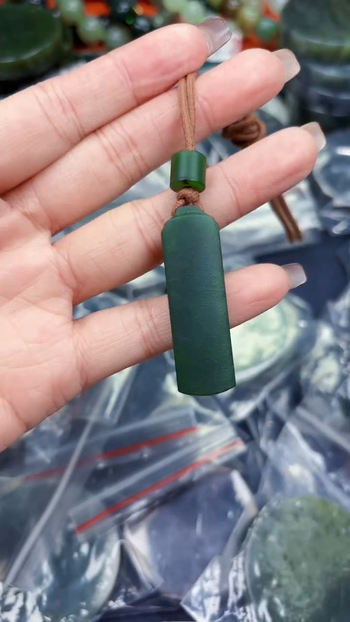 颈饰未镶嵌和田玉和田玉