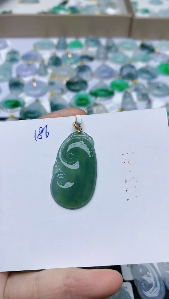 【闪购商品】翡翠颈饰18K金镶嵌天然翡翠A货    